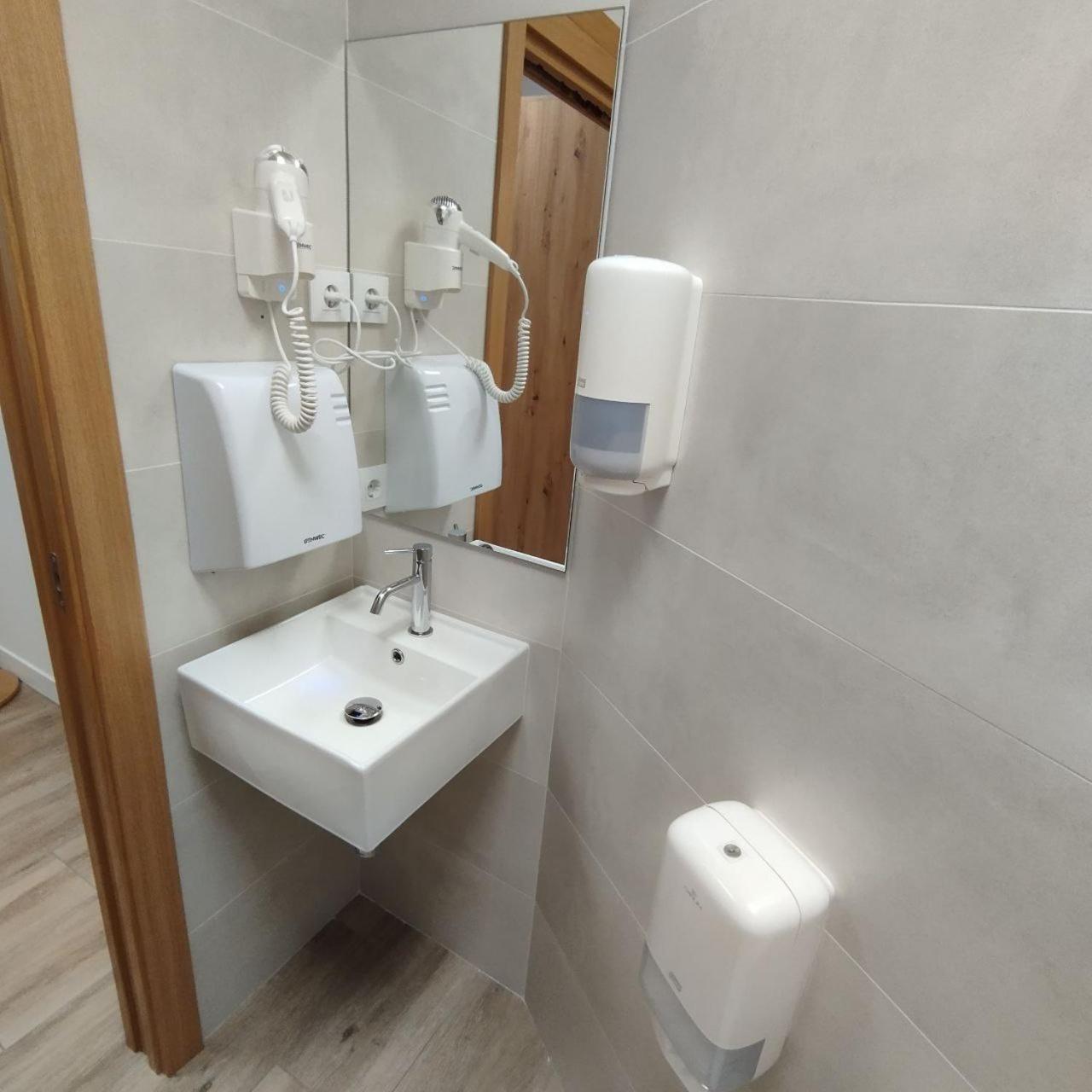 Dpaso Urban Hostel Ποντεβέντρα Εξωτερικό φωτογραφία